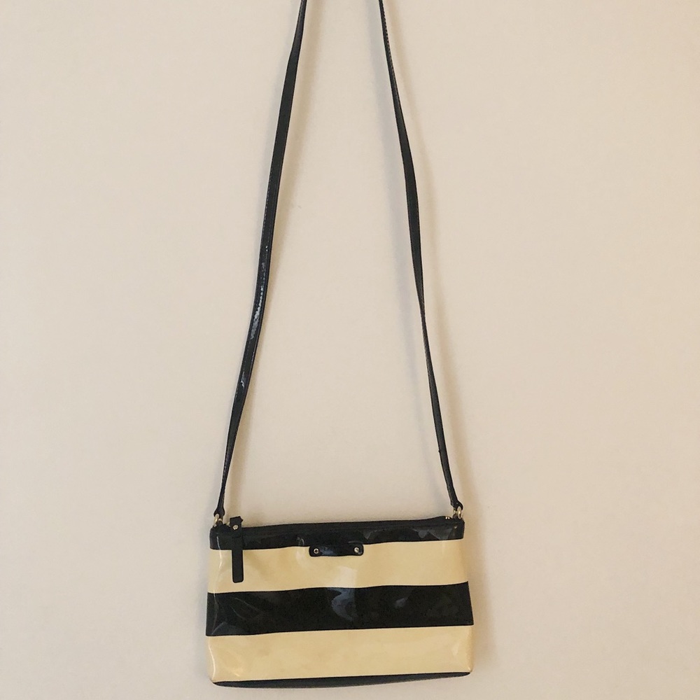 Kate Spade New York Vinyl Crossbody - Picture 1 of 1